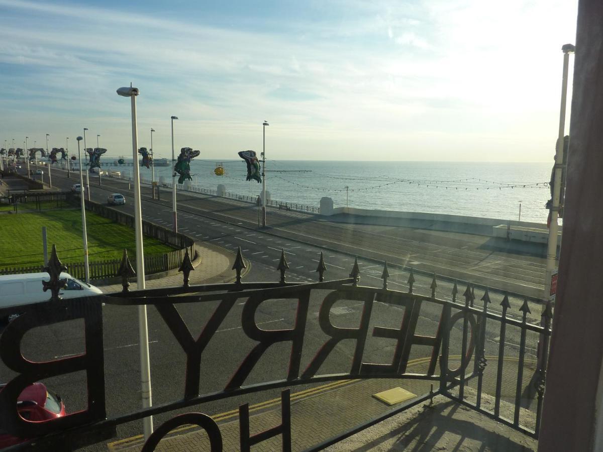 Cherry Blossom Inn Blackpool Exterior photo